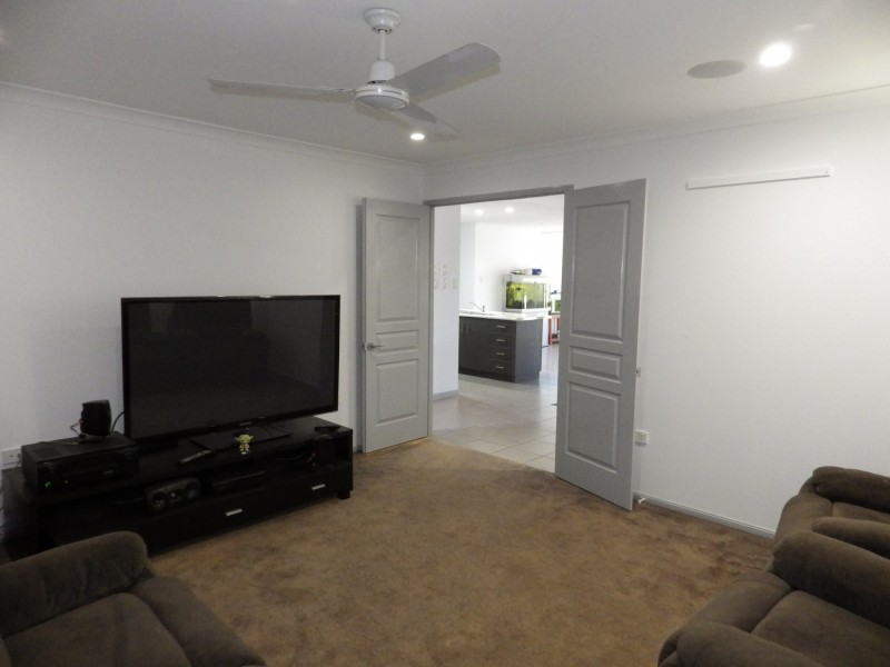 8 Beetson Drive, Roma QLD 4455