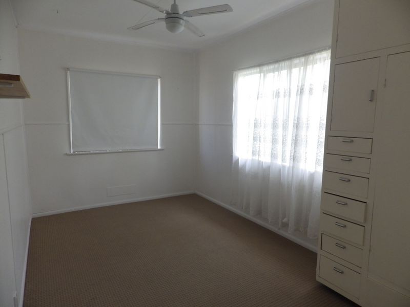 16 Fowles Street, Roma QLD 4455