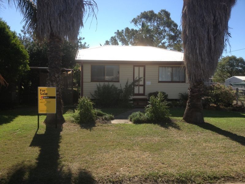 26 Ronald Street, Injune QLD 4454