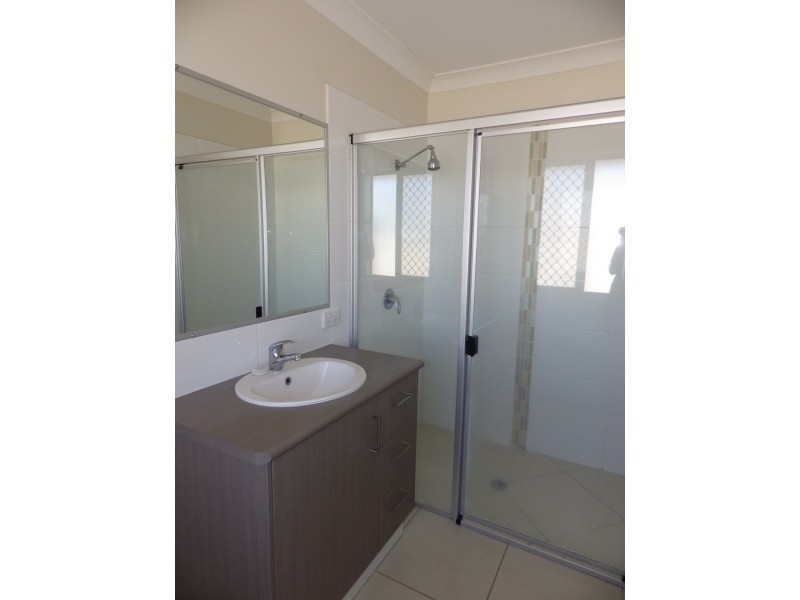 36 Howard Street, Roma QLD 4455