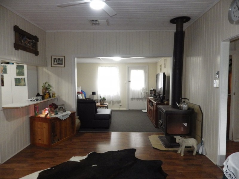 45 Robert Street, Surat QLD 4417