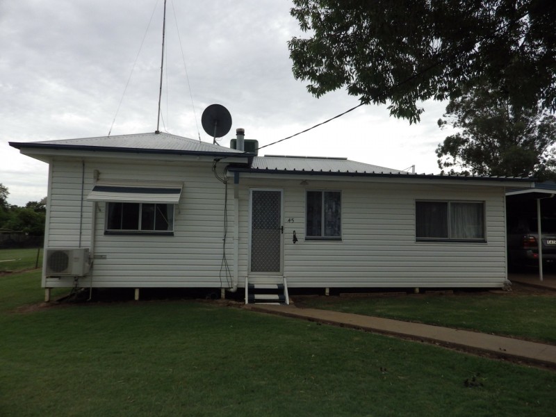 45 Robert Street, Surat QLD 4417