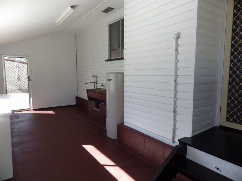 37 Taylor Street, Roma QLD 4455