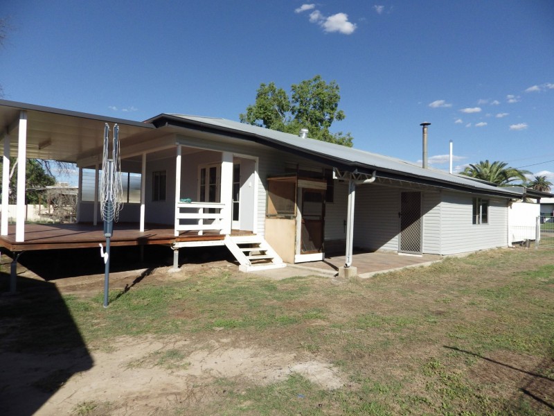 37 Taylor Street, Roma QLD 4455