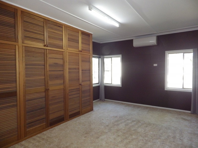 37 Taylor Street, Roma QLD 4455