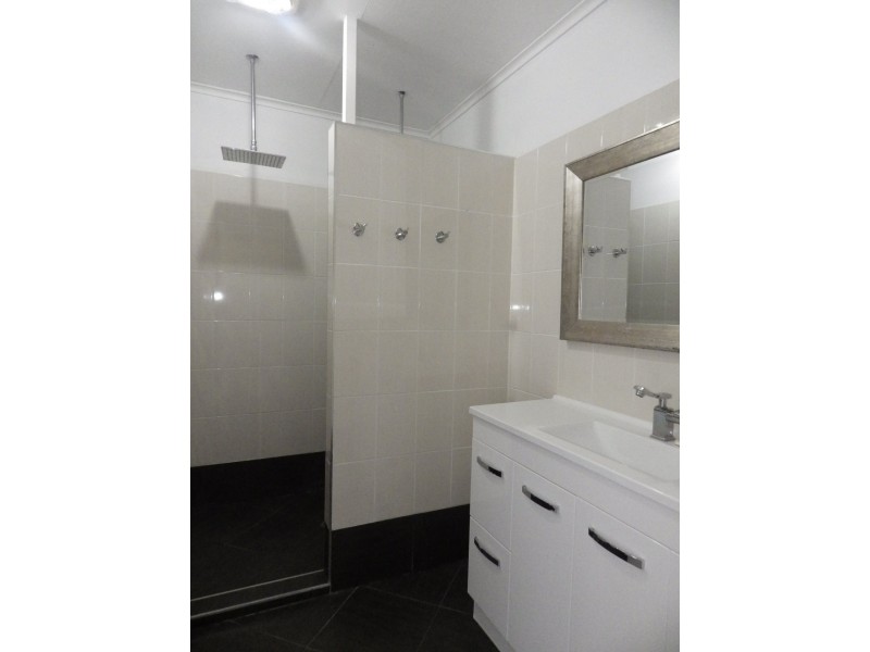 37 Taylor Street, Roma QLD 4455