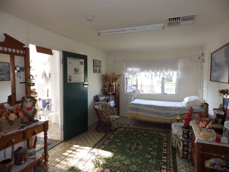 43 Russell Street, Wallumbilla QLD 4428