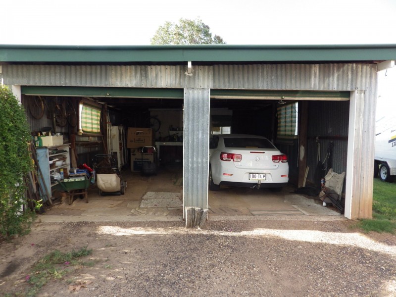 43 Russell Street, Wallumbilla QLD 4428