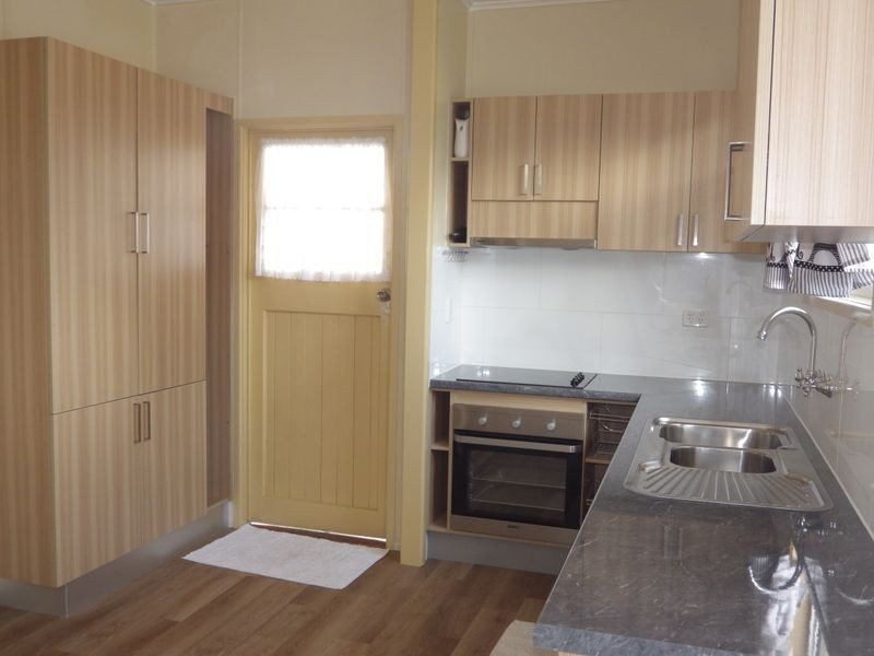 4 Russell Street, Roma QLD 4455