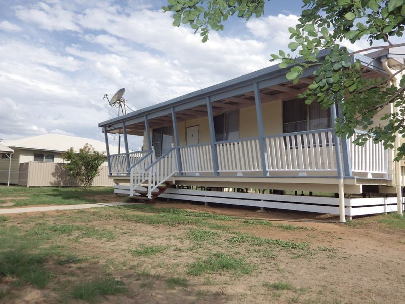 4 Russell Street, Roma QLD 4455