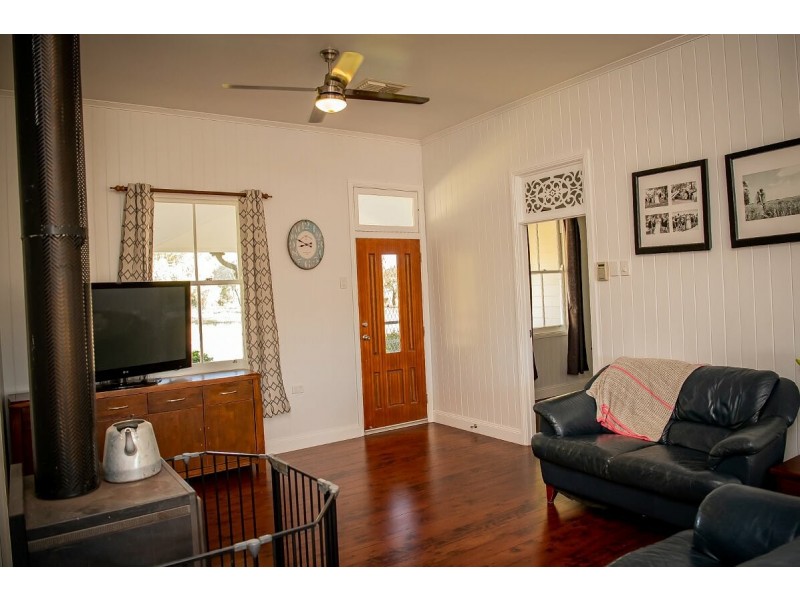 42 Feather Street, Roma QLD 4455