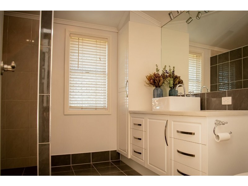 42 Feather Street, Roma QLD 4455