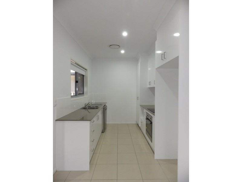 12 Clearview Drive, Roma QLD 4455