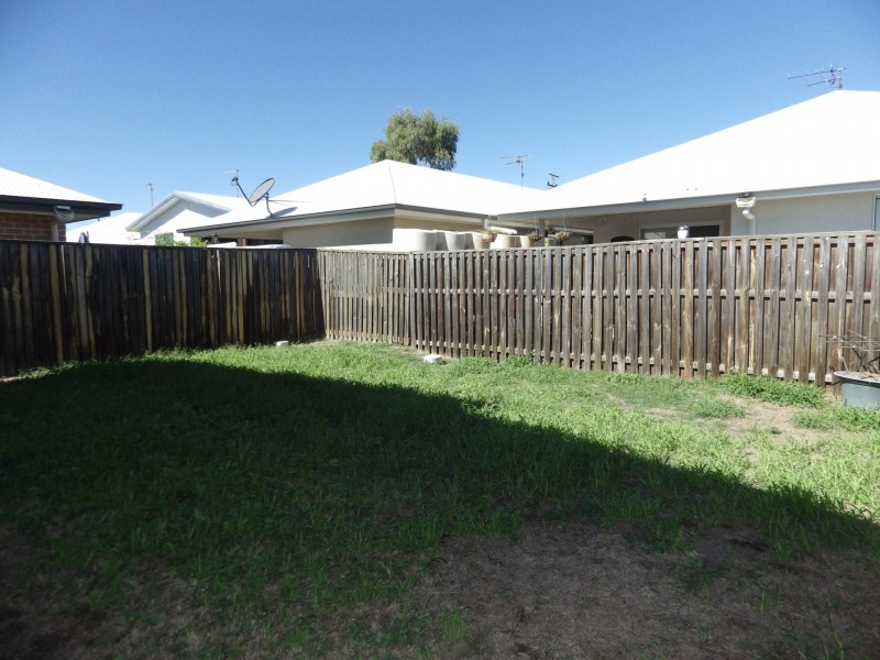 12 Clearview Drive, Roma QLD 4455