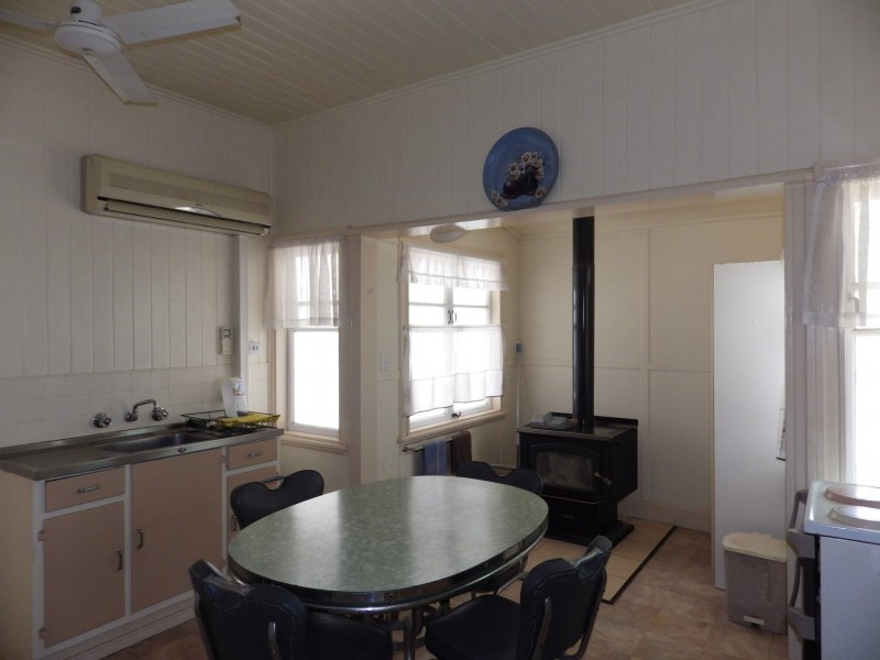 76 Alice Street, Mitchell QLD 4465