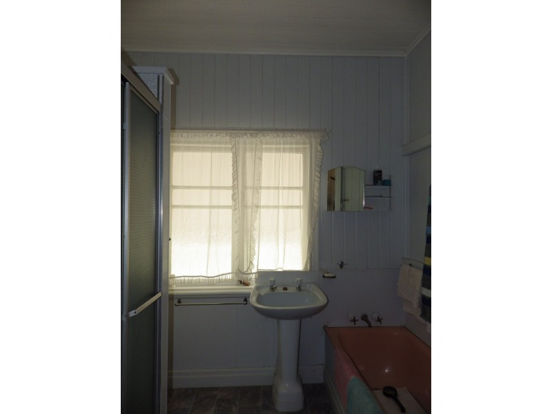 76 Alice Street, Mitchell QLD 4465