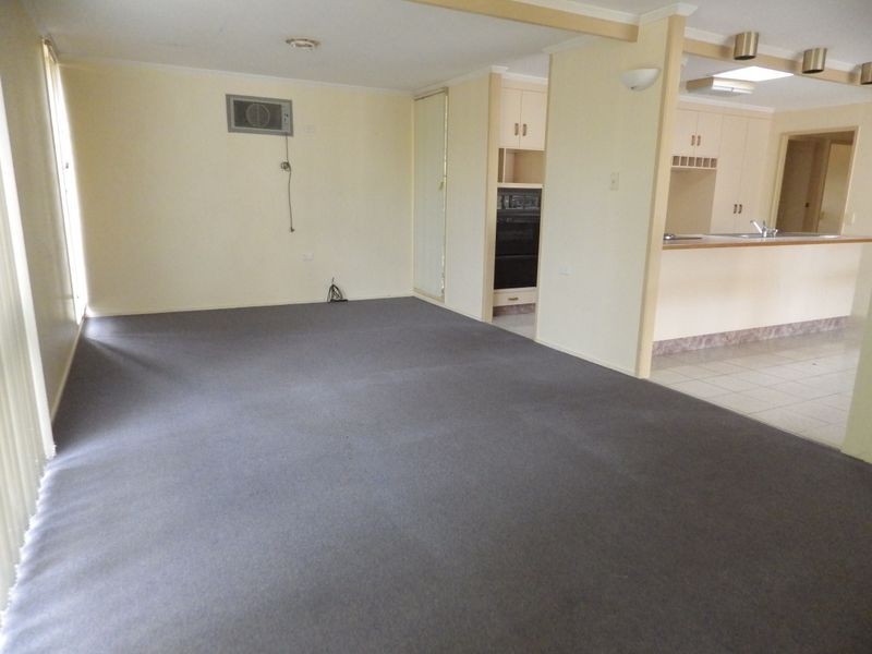 17 Beitz Street, Roma QLD 4455