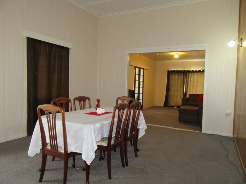 2-4 South Street, Roma QLD 4455