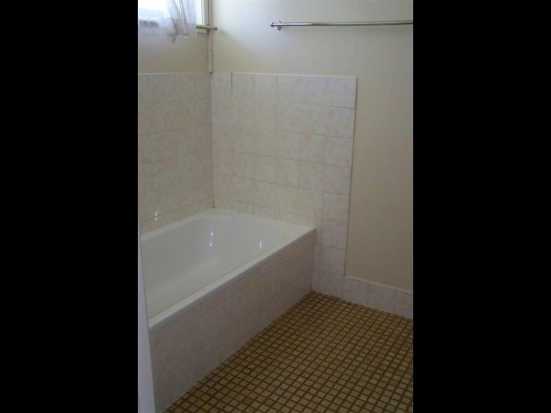 1 Taylor Street, Roma QLD 4455