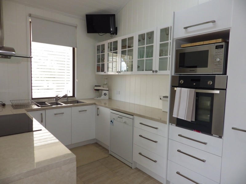 12 Mayne Street, Roma QLD 4455