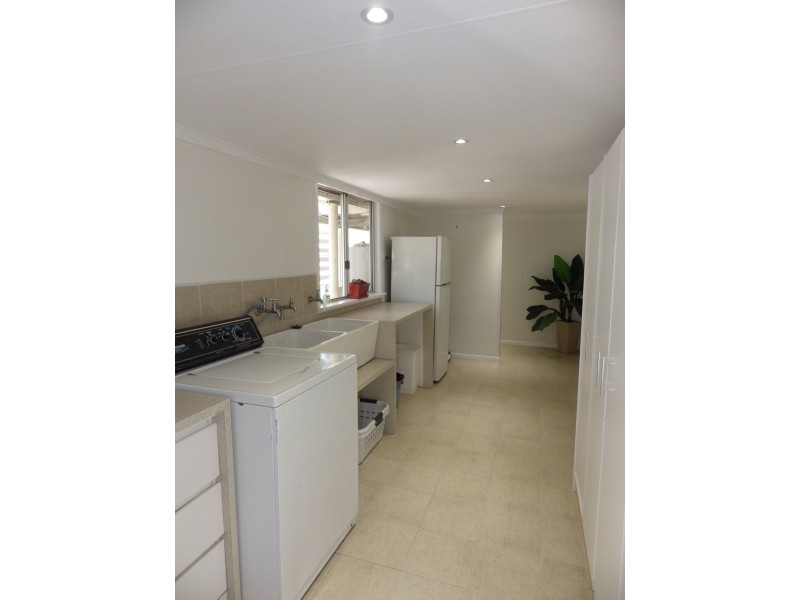 12 Mayne Street, Roma QLD 4455