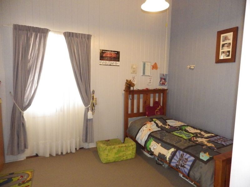9 Miscamble Street, Roma QLD 4455
