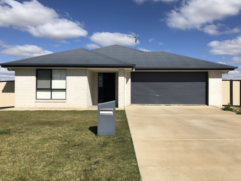 34 Howard Street, Roma QLD 4455