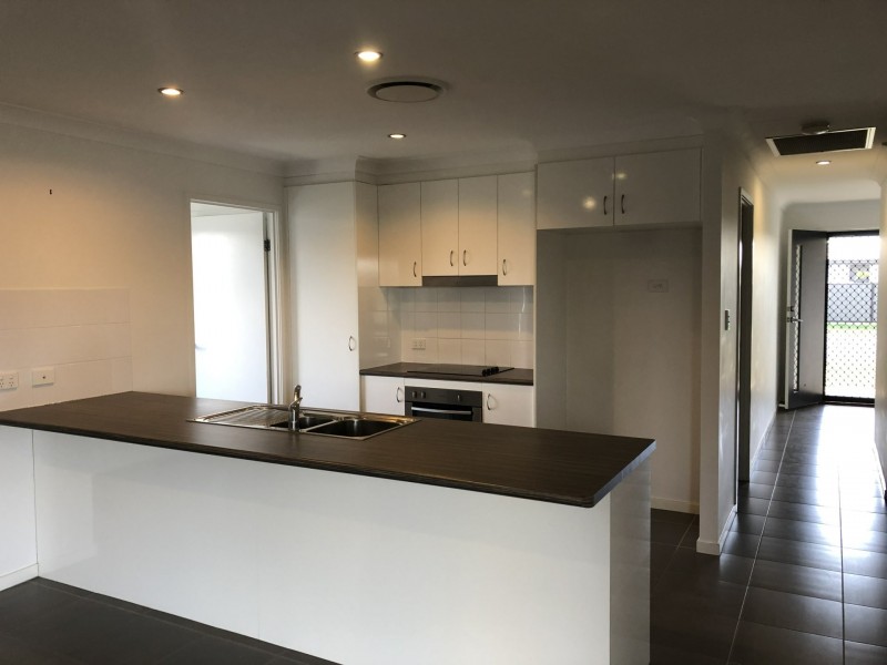 34 Howard Street, Roma QLD 4455