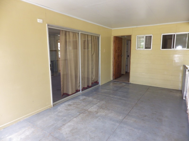 15 Lewis Street, Roma QLD 4455
