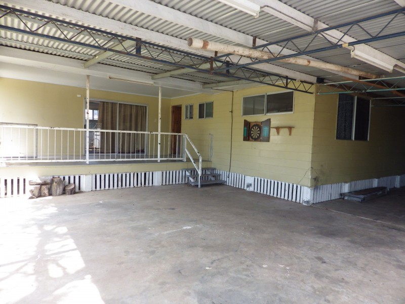 15 Lewis Street, Roma QLD 4455