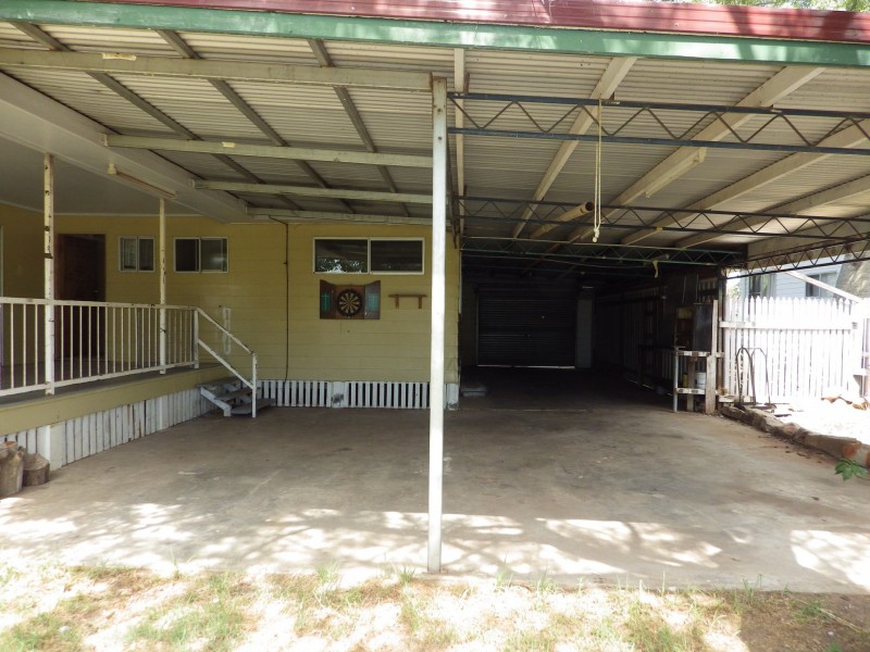 15 Lewis Street, Roma QLD 4455