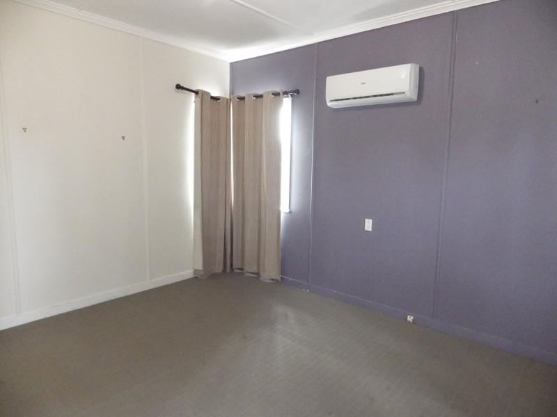 8 Crawford Street, Roma QLD 4455