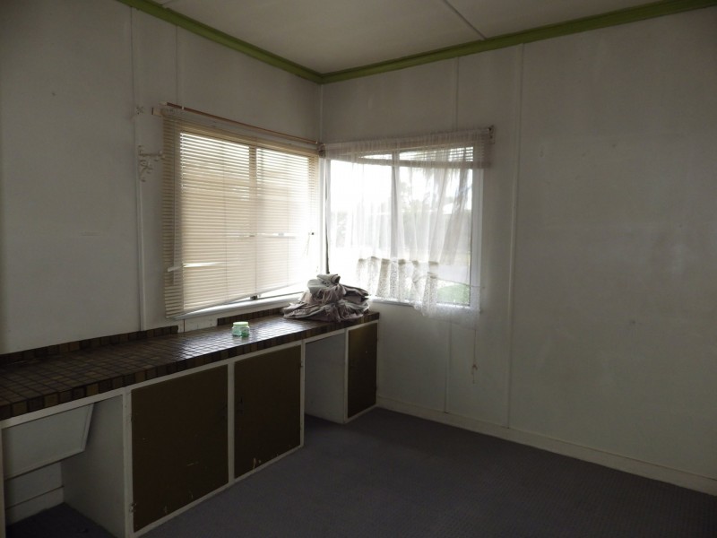 8 Crawford Street, Roma QLD 4455