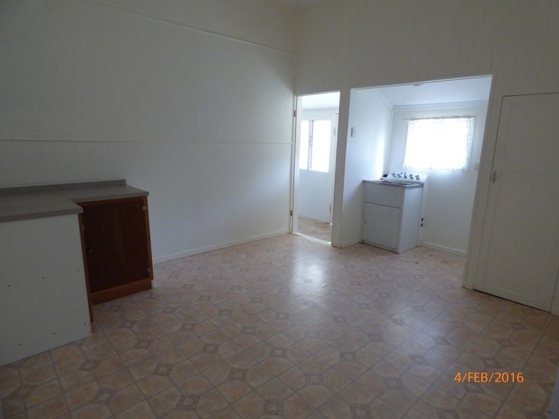 24 McDowall Street, Roma QLD 4455