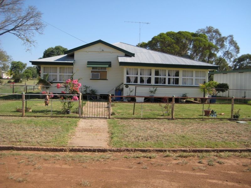 27 High Street, Wallumbilla QLD 4428