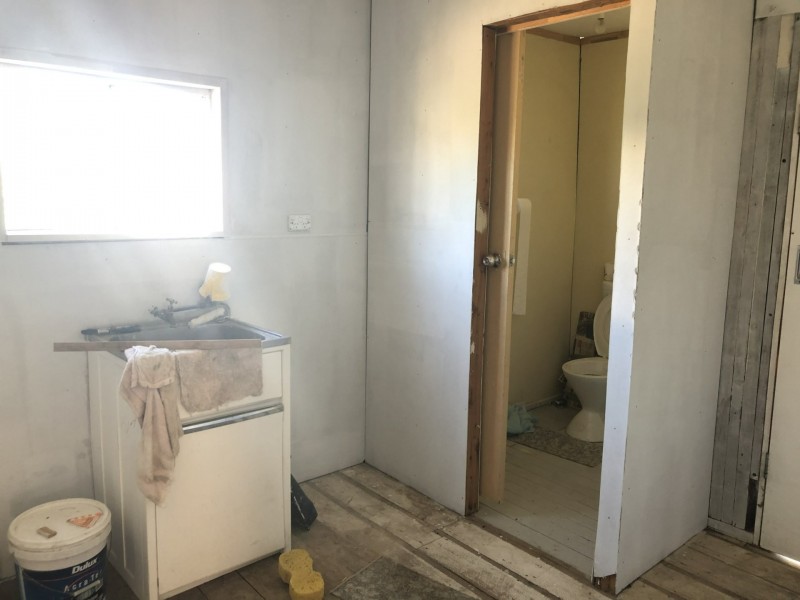 56 Hutton Street, Injune QLD 4454