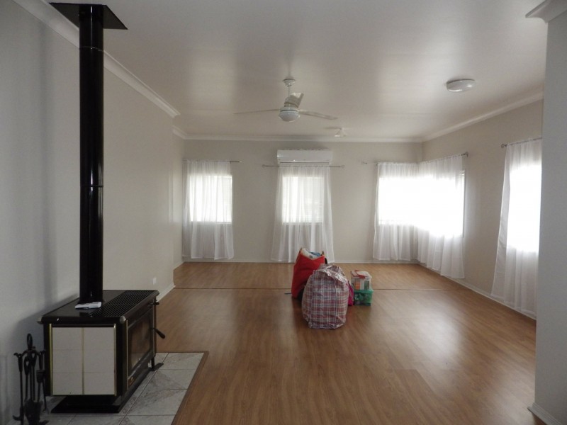 6-8 Landsborough Street, Wallumbilla QLD 4428