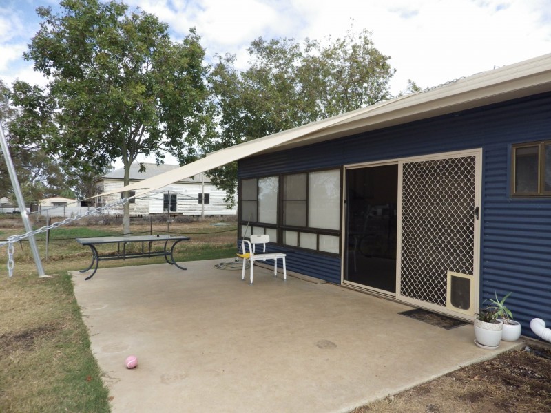 6-8 Landsborough Street, Wallumbilla QLD 4428