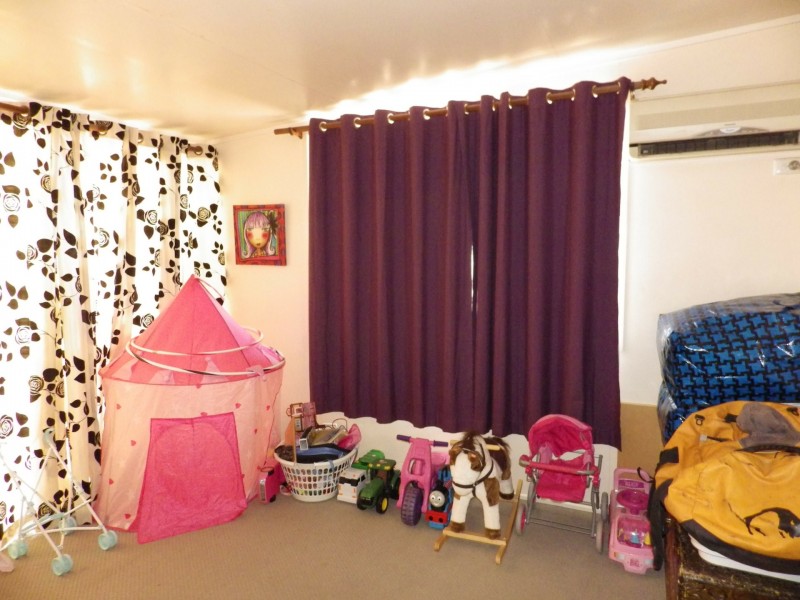 14 Lewis Street, Roma QLD 4455