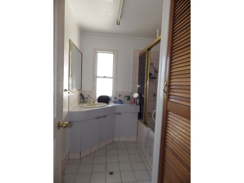 14 Lewis Street, Roma QLD 4455