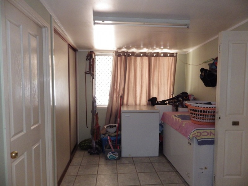 14 Lewis Street, Roma QLD 4455