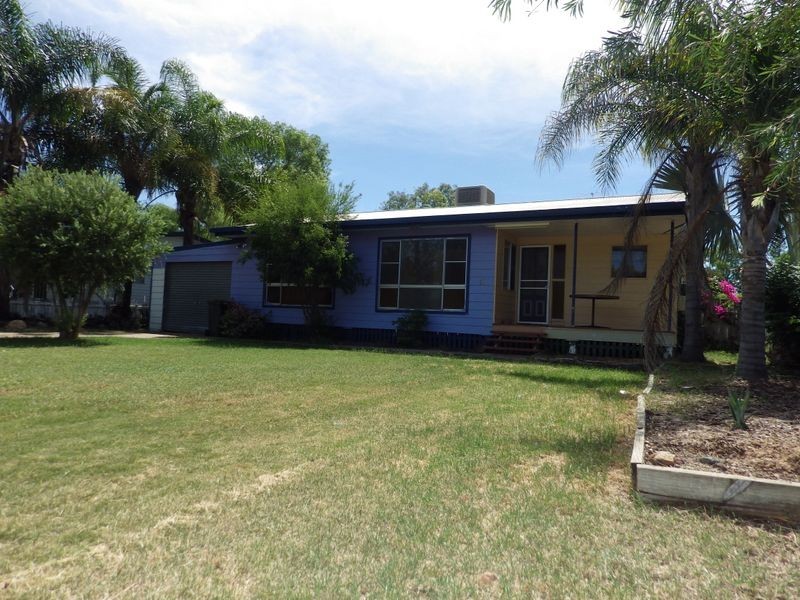 15 Lewis Street, Roma QLD 4455