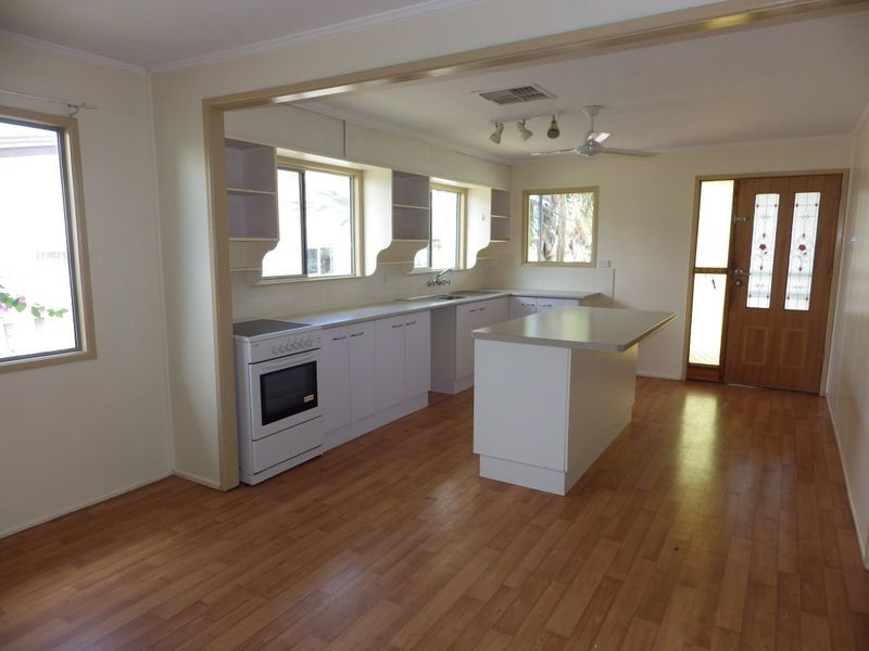 15 Lewis Street, Roma QLD 4455