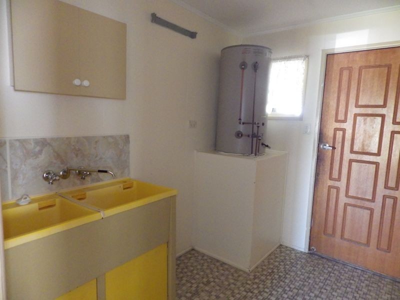 15 Lewis Street, Roma QLD 4455