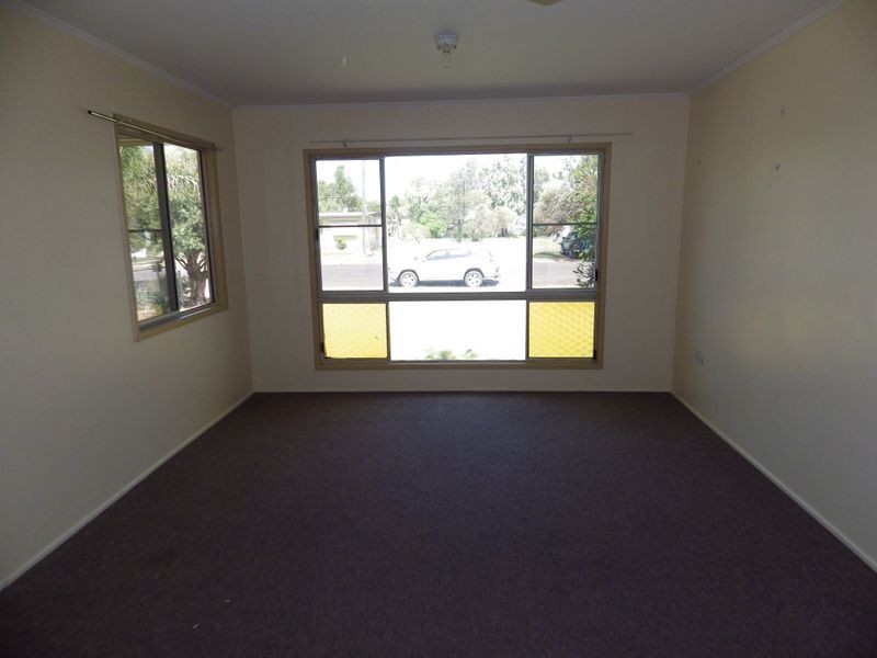 15 Lewis Street, Roma QLD 4455