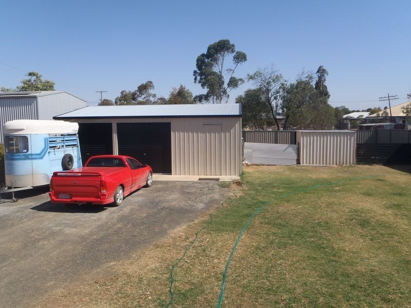 40 Raglan Street, Roma QLD 4455