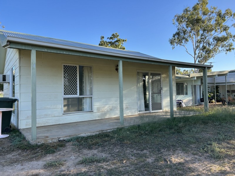 32-34 Miscamble Street, Roma QLD 4455