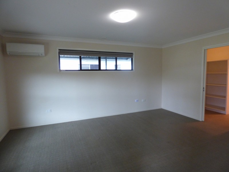 33 Robusta Drive, Roma QLD 4455