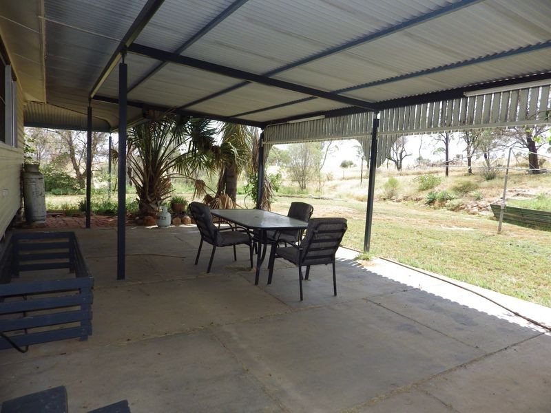 64 Roslyn Drive, Roma QLD 4455