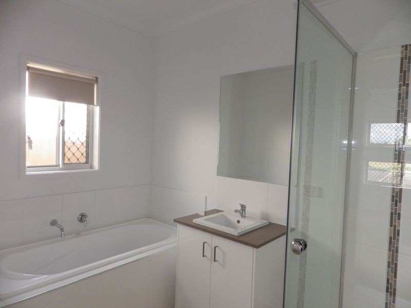 14 Clearview Drive, Roma QLD 4455